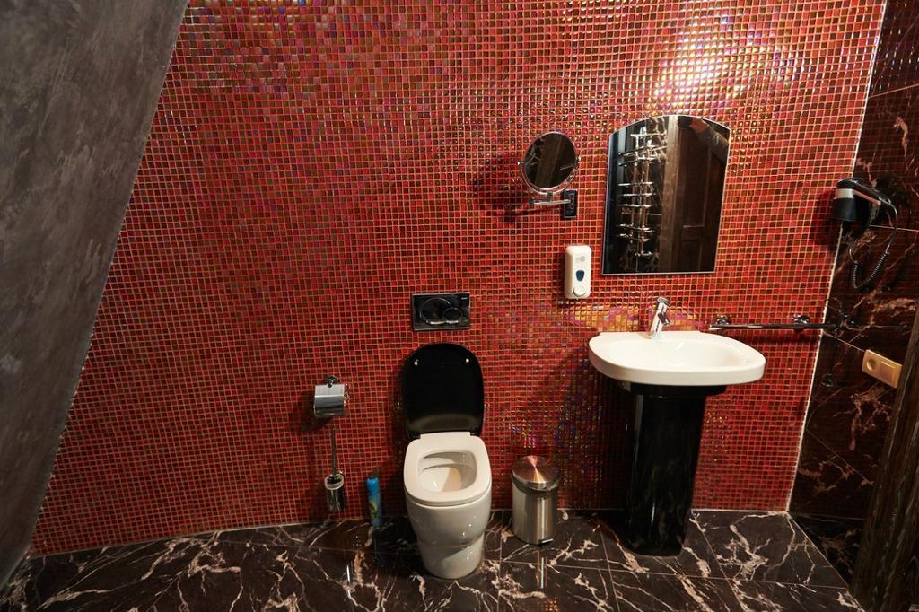 브로바리 Charivna Taistra B&B 외부 사진