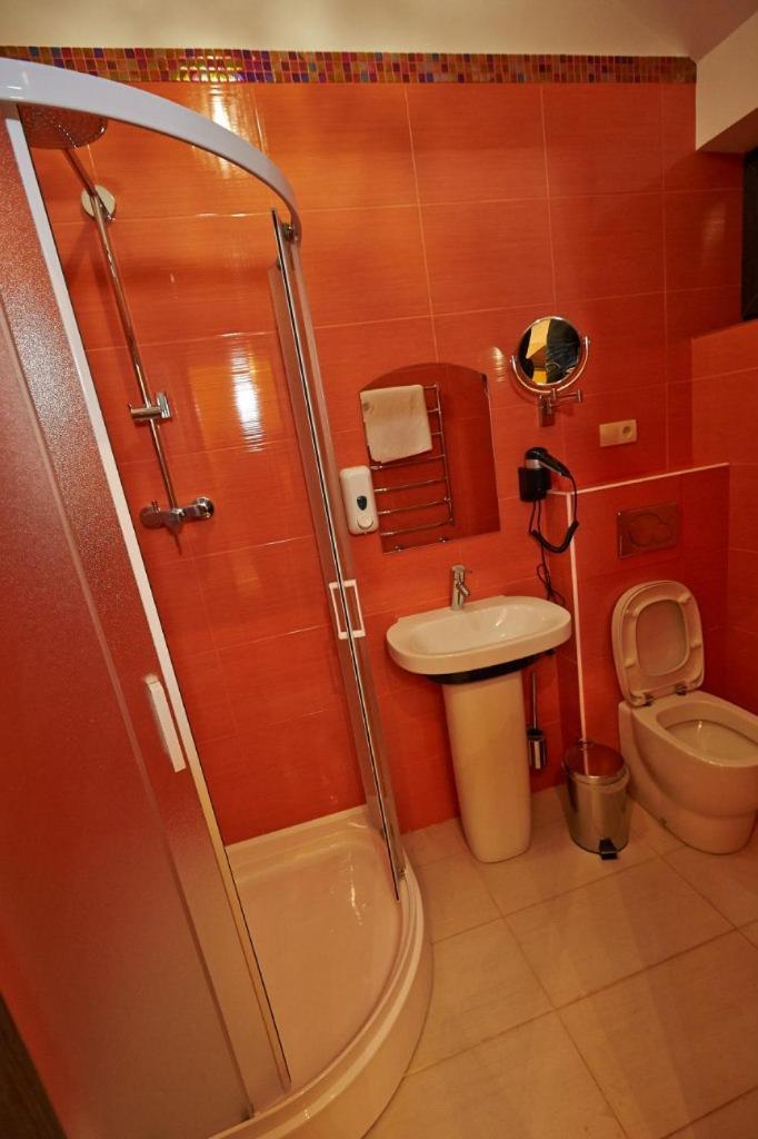 브로바리 Charivna Taistra B&B 외부 사진