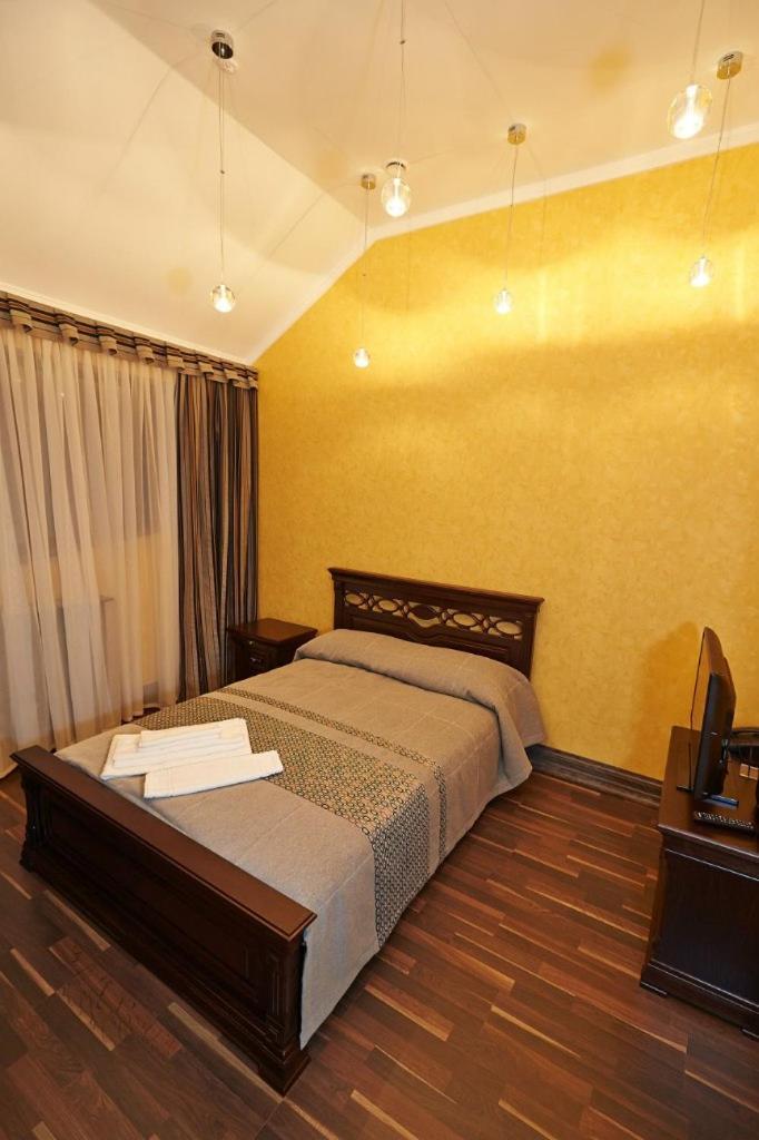 브로바리 Charivna Taistra B&B 외부 사진
