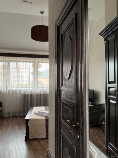 브로바리 Charivna Taistra B&B 외부 사진