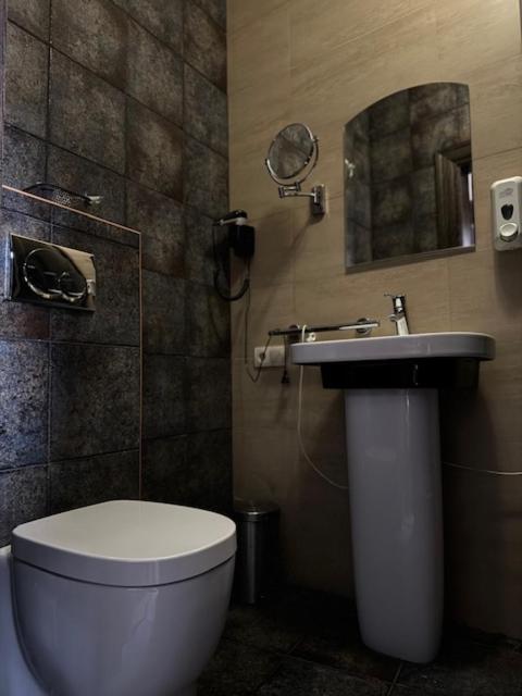 브로바리 Charivna Taistra B&B 외부 사진