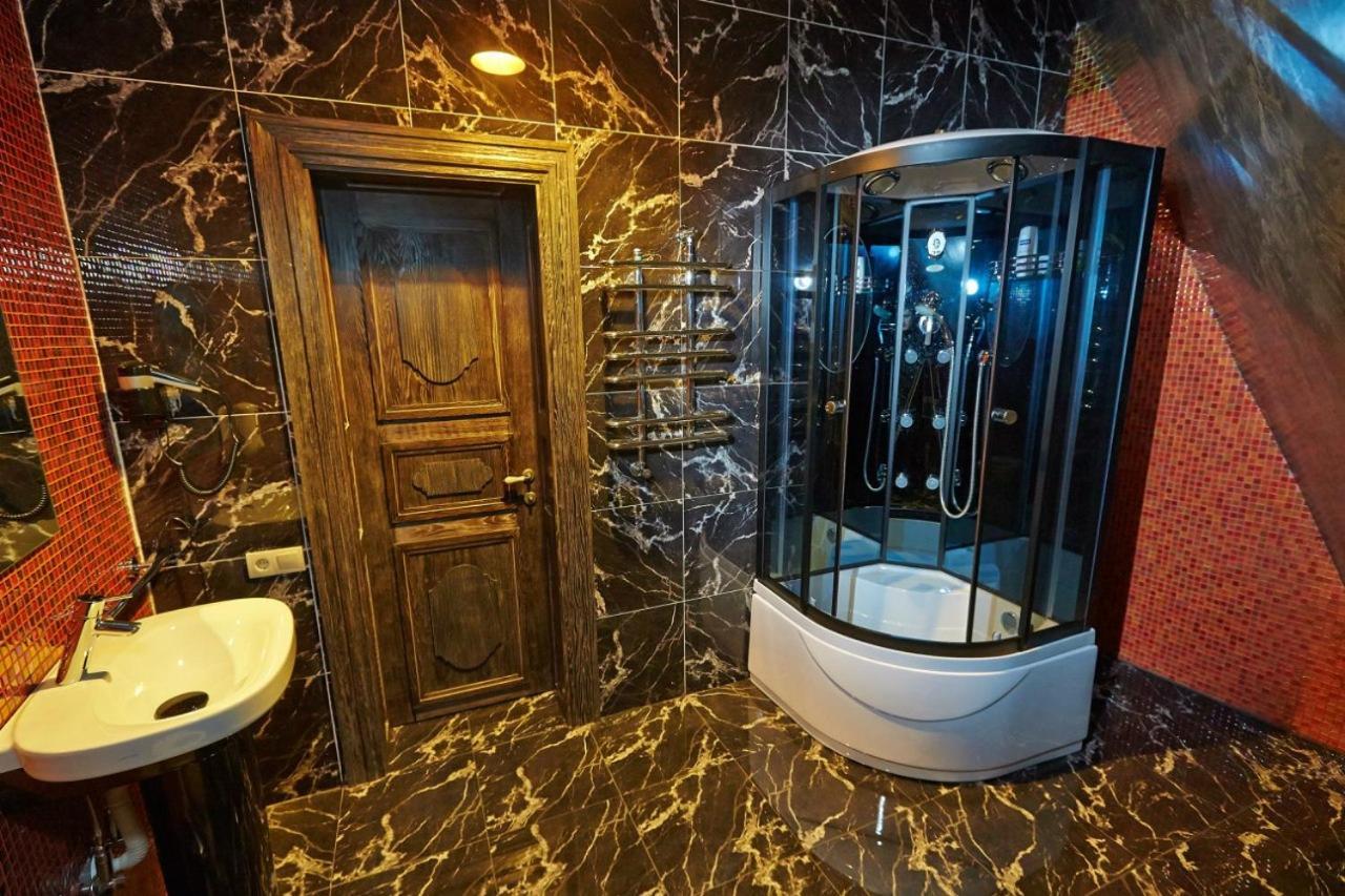 브로바리 Charivna Taistra B&B 외부 사진