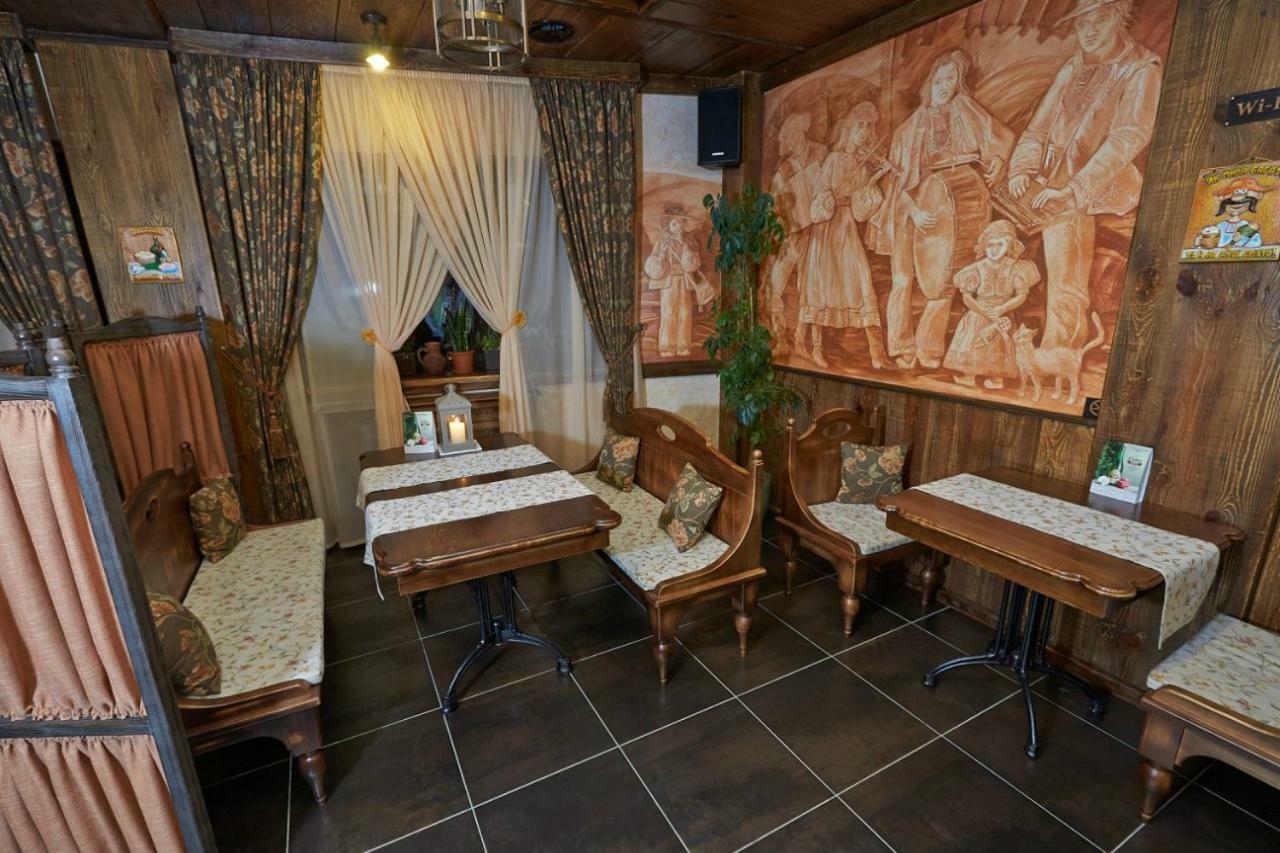 브로바리 Charivna Taistra B&B 외부 사진